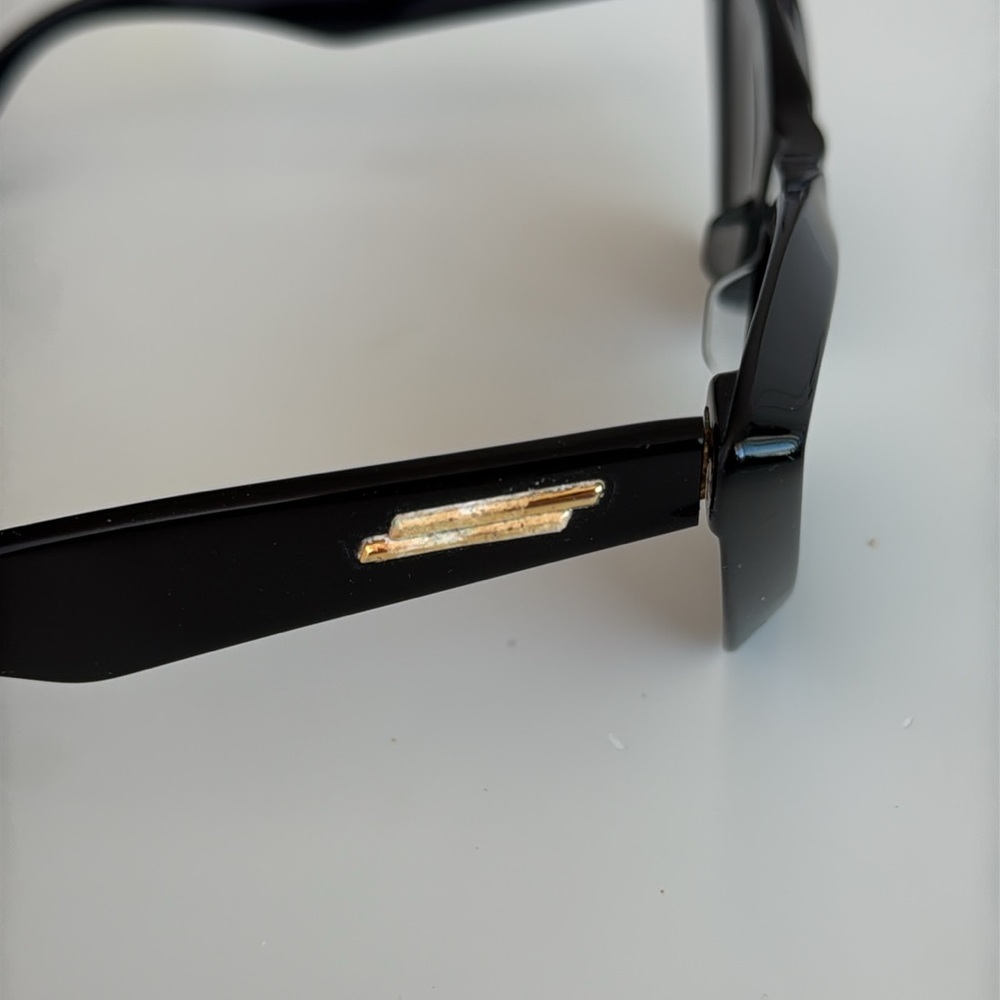 BOTTEGA VENETTA Black Cat-Eye Sunglasses - Picture 6 of 10